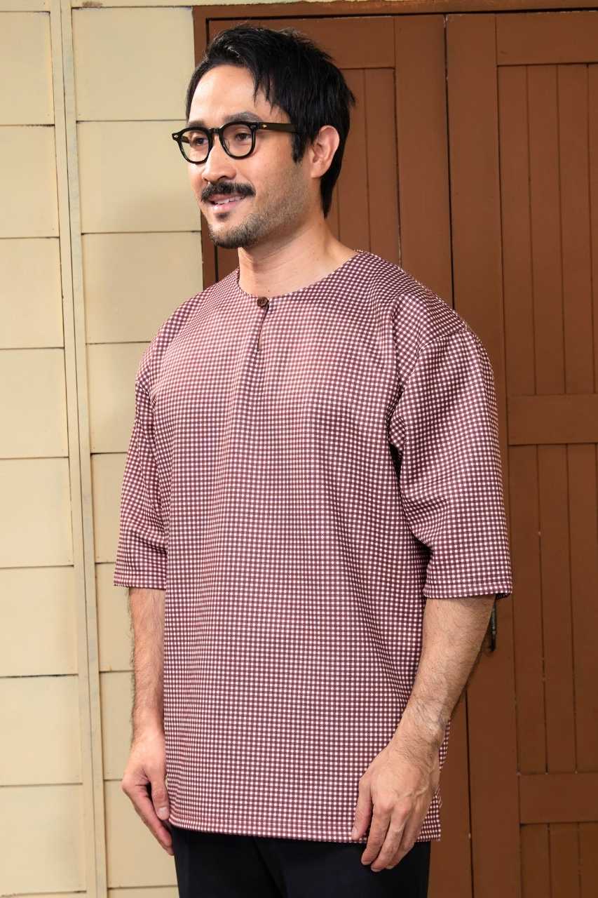 Kurta Lekir in Red Burgundy - Image 4