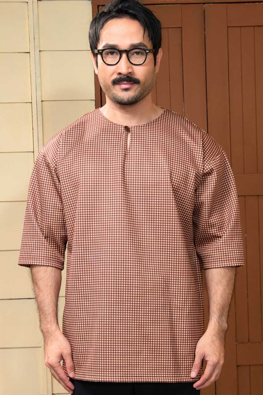 Kurta Lekir in Rich Brown
